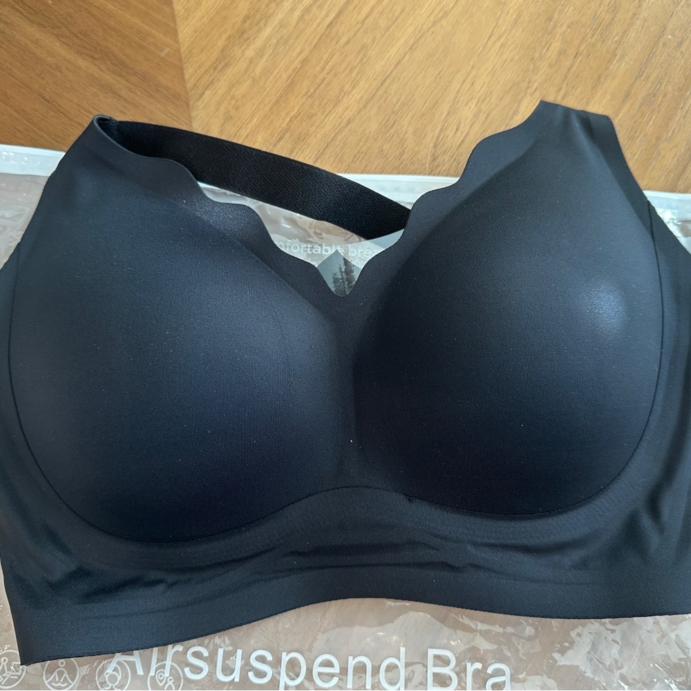 Black Airsuspend Bra from Shecurve
